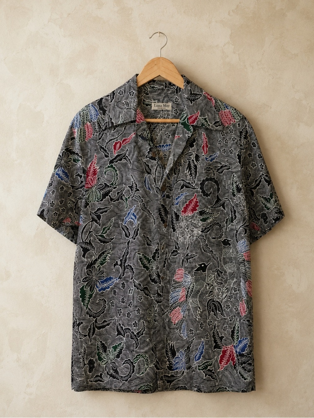 LUNA MAY Handmade Men's Short-Sleeve Button-Up Shirt - Black red white leaves